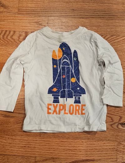 Old Navy Boys 2T shirt feature the solar system & spaceship graphic 2T