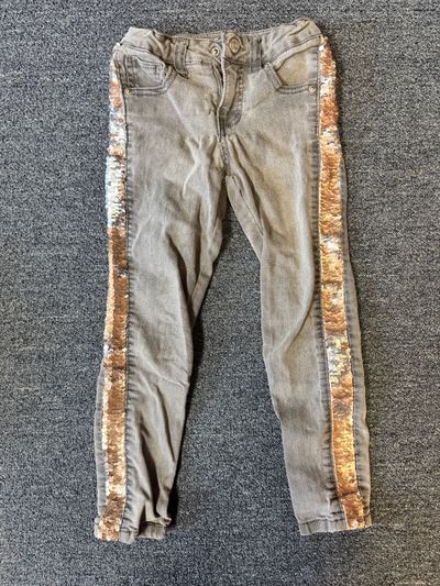 Cat and jack jeans  6T/6