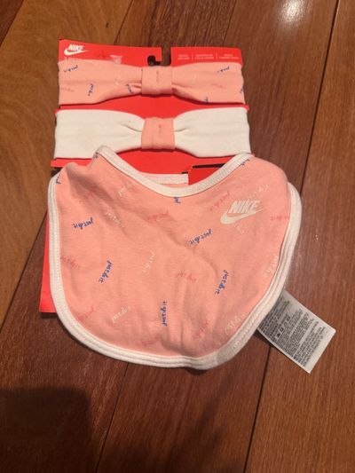Brand new Nike bib and 2 headbands