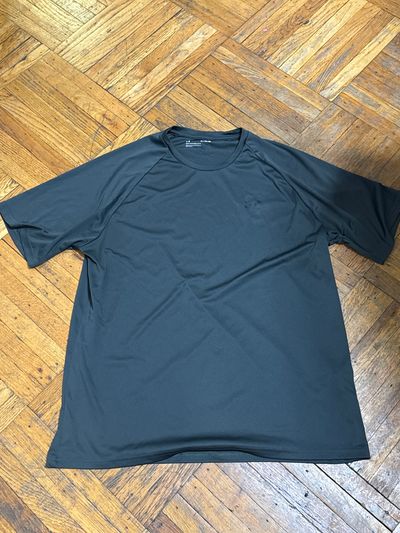 Under armor olive green loose dri fit shirt  Men's - XL