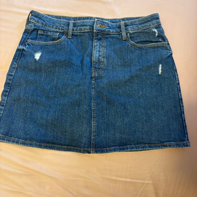 Old Navy Distressed denim skirt Women's 12