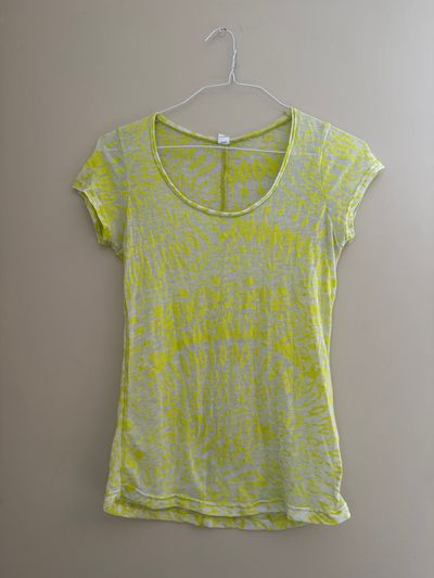 Reebok Think Bright Yellow Yoga Shirt Women's - M