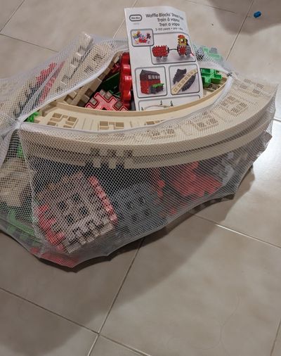 Little Tikes Waffle block train set, real steam and sound