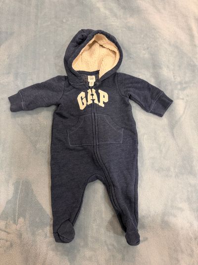 GAP zip up sweatsuit  0-3 Months