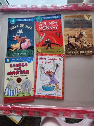 Level 2 reader. Lot of 5 level 2 books