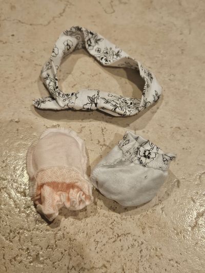 Lot of 2 Baby Mittens & Headband