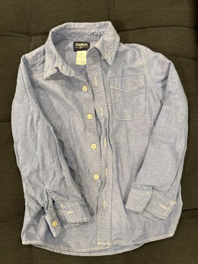 Oshkosh Light blue boys button down with collar long sleeve 6T/6