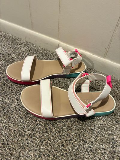 Childrens Place white sandal White dress sandals worn once. Excellent condition. Look new 1 (Big Kid)