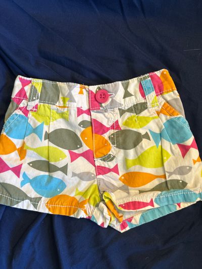 Carters White shorts, multicolor fish 6-9 Months