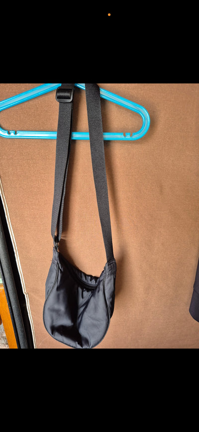 cross over black bag