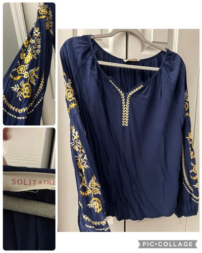 Solitaire blue blouse w yellow & white print detai Blue blouse w yellow detail on sleeves elastic arm Women's - L