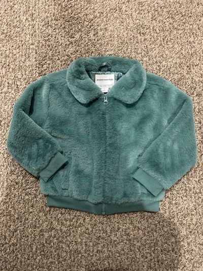Amazon essentials Soft zip cup 4T