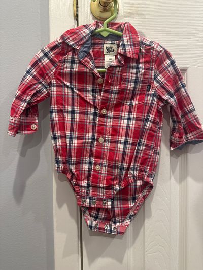 Baby Bgosh flannel onesie top Red final with buttons 6 Months