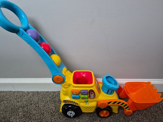 Vtech Push and pop bulldozer
