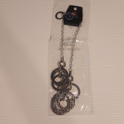 Paparazzi Necklace And Earring Set Silver