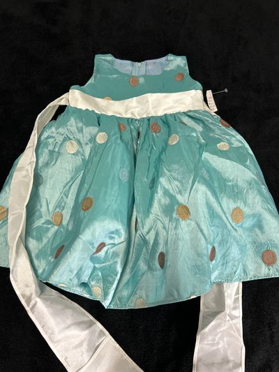 Sweet kids Aqua polkadot party dress retailed 42! 5T