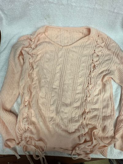 Womens Sweater. Light Pink. Size XL Womens Sweater. Light Pink. Size XL Women's - XL
