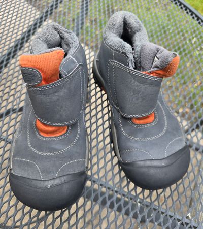 Keen Winter/ rain/ snow Grey boots 3 (Big Kid)