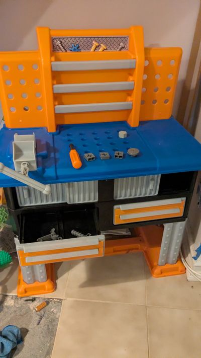 Black and Decker Pretend tool bench w/screwdriver, screws. 26x34x13