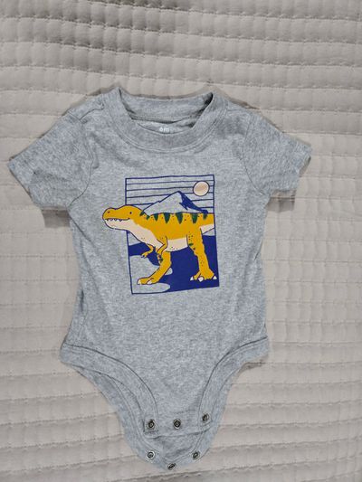 Carters Romper 6 Months