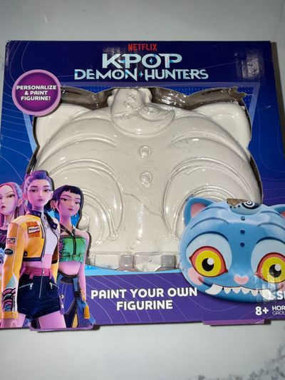 NEW KPOP Demon Hunter Ceramic Derby painting New in box comes with paint