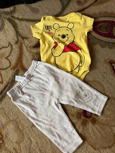 Disney Winnie the Pooh short sleeve onesie and pants 3-6 Months