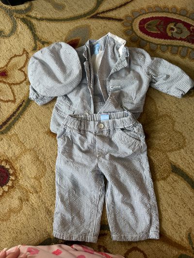 Made with love the place 4 Piece white strip suit with vest and hat 3-6 Months