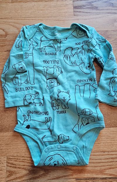 Carter's Like new 12M long sleeves bodysuit feature cute dogs graphic 12 Months