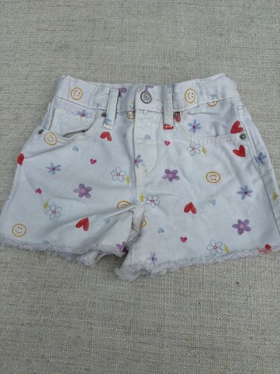 Old navy shorts Shorts 7-8