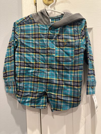 Carters flannel top with hood Brand new with tags 2T