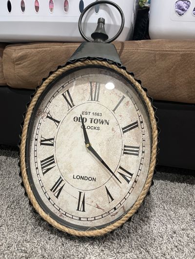 NA Rustic Clock
