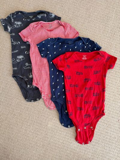 Set of 4 short sleeve shirts  18 Months