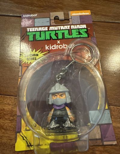 : new Teenage Mutant Ninja Turtles Kid robot shred Shredder keychain