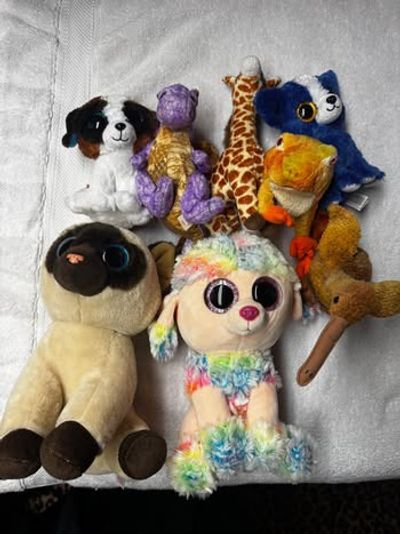 TY Beanie Babies. Lot of 8. Excellent condition TY Beanie Babies. Lot of 8. Excellent condition but no tags.