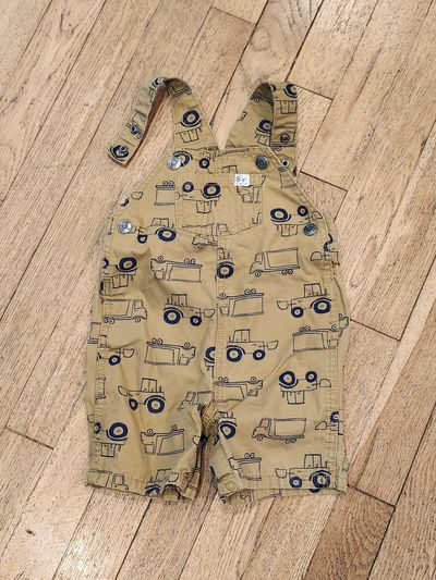 Carter's Brown short overalls w/ truck design 12 Months