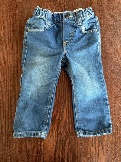 Old navy straight jeans  18 Months