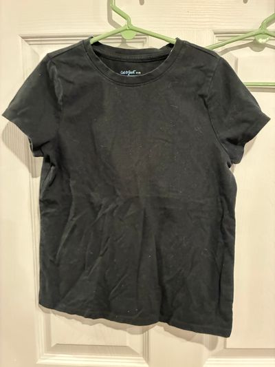 Cat & Jack plain black Tshirt size M/8 7-8