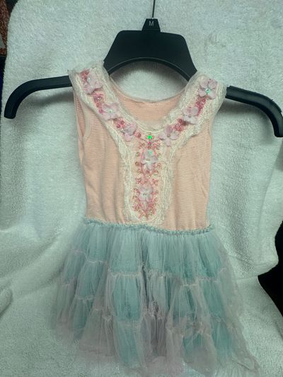 Little Girls Dress. Size 24 months. Unknown Brand Little Girls Dress. Size 24 months. Unknown Brand 2T
