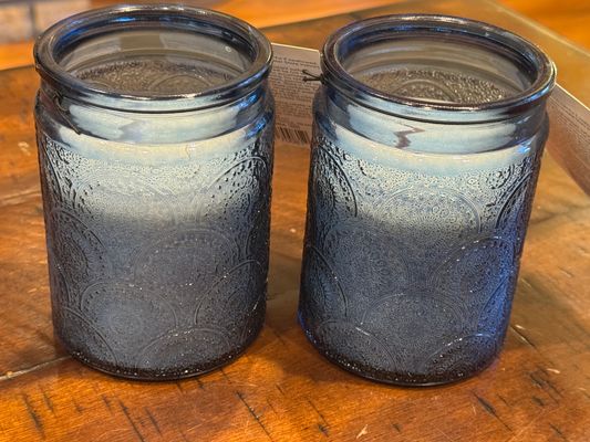 2 brand, new candles. Very Pretty and smell good 2 brand, new candles. Very Pretty and smell good