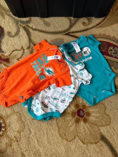 NFL Set of 3 short sleeve Miami Dolphins onesie 3-6 Months