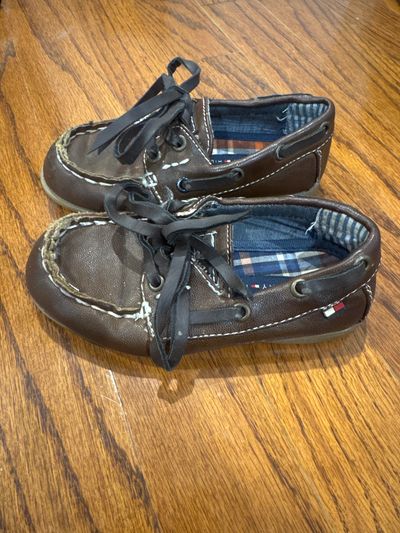 Tommy Hilfiger Brown dress shoes 7 (Toddler)