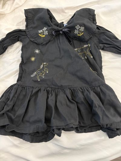Old navy Cute unicorn dress worn once 12-18 Months
