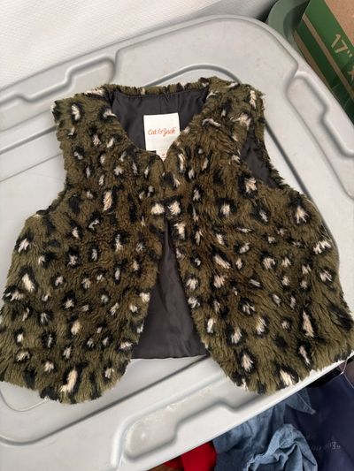 Cat & Jack Faux Fur Vest  2T