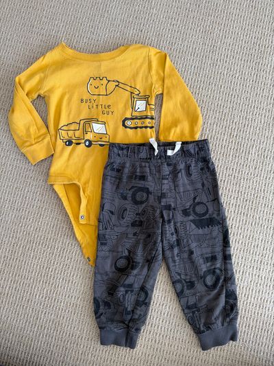 Long sleeve shirt and sweatpants  18 Months