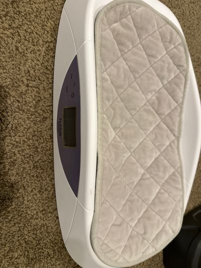 Hubble connected baby scale grow plus With soft washable cover pad