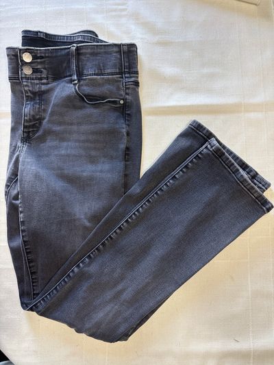 Apt 9 black denim jeans- bootcut Size 12 Women's 12