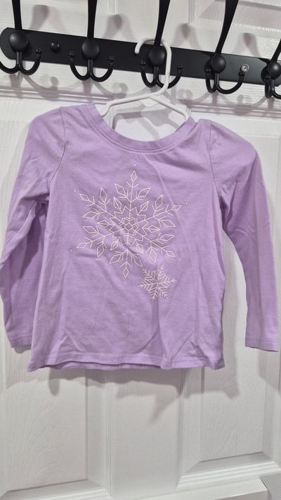 cat & jack LS purple snowflake top 3T