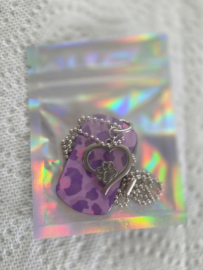 Brand New Handmade Dog Tag Paw Print heart necklac Purple/pink