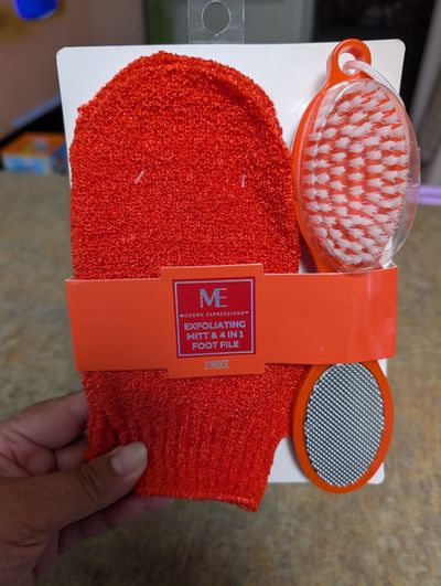 Modern Expression exfoliating mitt&4 in 1foot file Modern Expression exfoliating mitt&4 in 1foot file