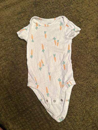 Carter Carrot short sleeve onesie 12 Months